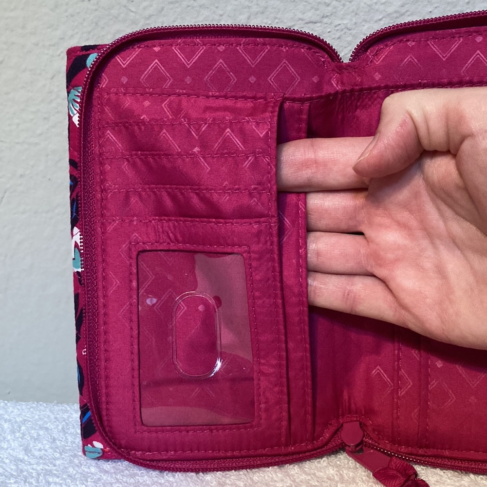 ThredUP: Vera Bradley RFID 3-in-1 Crossbody Wallet Bloom Berry Signature Print - Picture 6 of 12